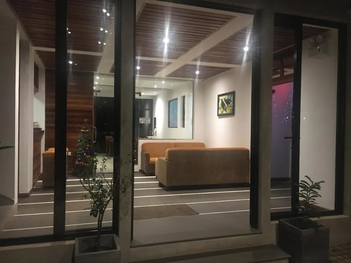 酒店 Spring Villas 康提